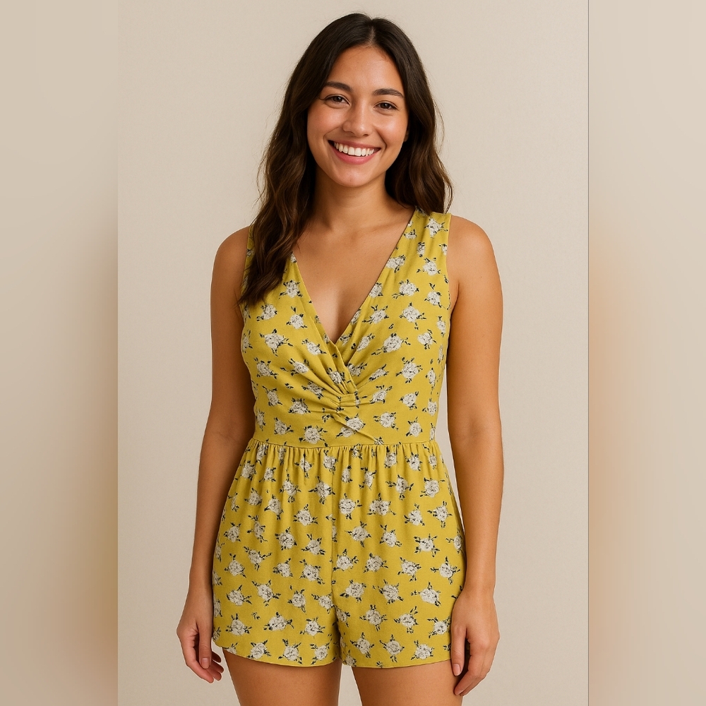 Asos Romper Women's Size‎ 2 Green Bunny Sleeveless Light And Flowy